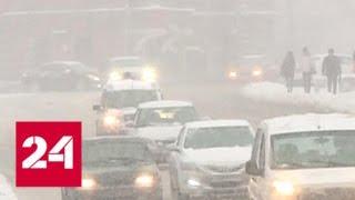 В центральной России устраняют последствия мощного снегопада и шквалистого ветра - Россия 24