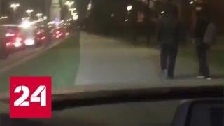 Молодой человек, разъезжавший по тротуару у Кремля, явился с повинной - Россия 24
