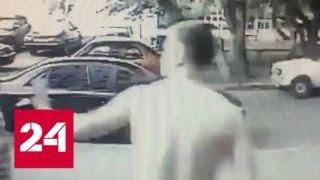Мужчина зарезал приятеля рядом с отделом полиции на северо-западе Москвы. Видео - Россия 24