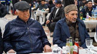 Муфтий РД и Хизри Шихсаидов на коллективном ифтаре в Шатре Рамадана в Махачкале