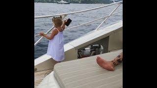 АЛИСА ВЫКИНУЛА ТЕЛЕФОН ПАПЫ (ТИМАТИ) В МОРЕ