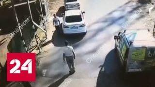Битами и лопатами: уроженцы Чечни жестоко избили полицейского на переправе в Тюмени - Россия 24