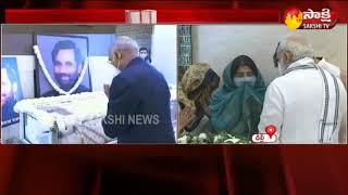 PM Modi Pays Last Respects To Ram Vilas Paswan In Delhi | Sakshi TV