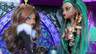 Мультфильмы 2016 Barbie и Monster High Жизнь кукол, Нефера де Нил в катакомбах Клео в ШОКЕ