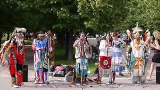Индейская этническая музыка в Москве. Эквадорский ансамбль Camuendo Marka