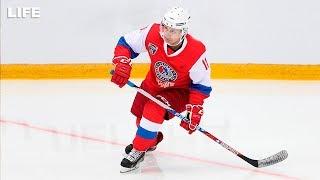 Владимир Путин играет в хоккей в Сочи