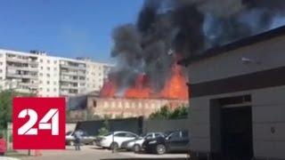 В Орехове-Зуеве загорелся старый заводской корпус - Россия 24