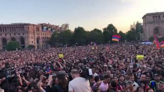 Вот так митингуют армяне